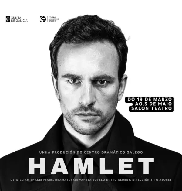 Escena de la comedia 'Corta el Cable Rojo' con actores en el escenario, luces y un ambiente festivo.