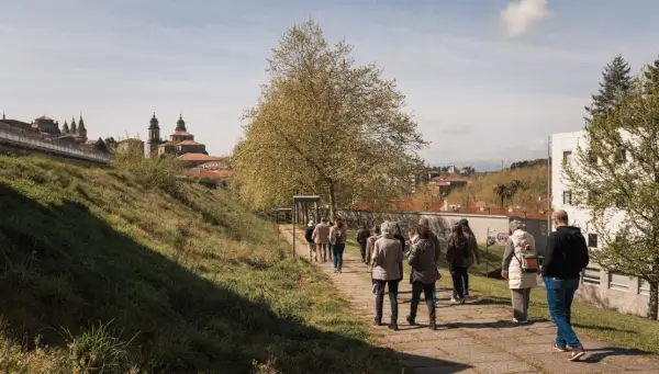 Edificio moderno de arquitectura contemporánea en Santiago de Compostela.